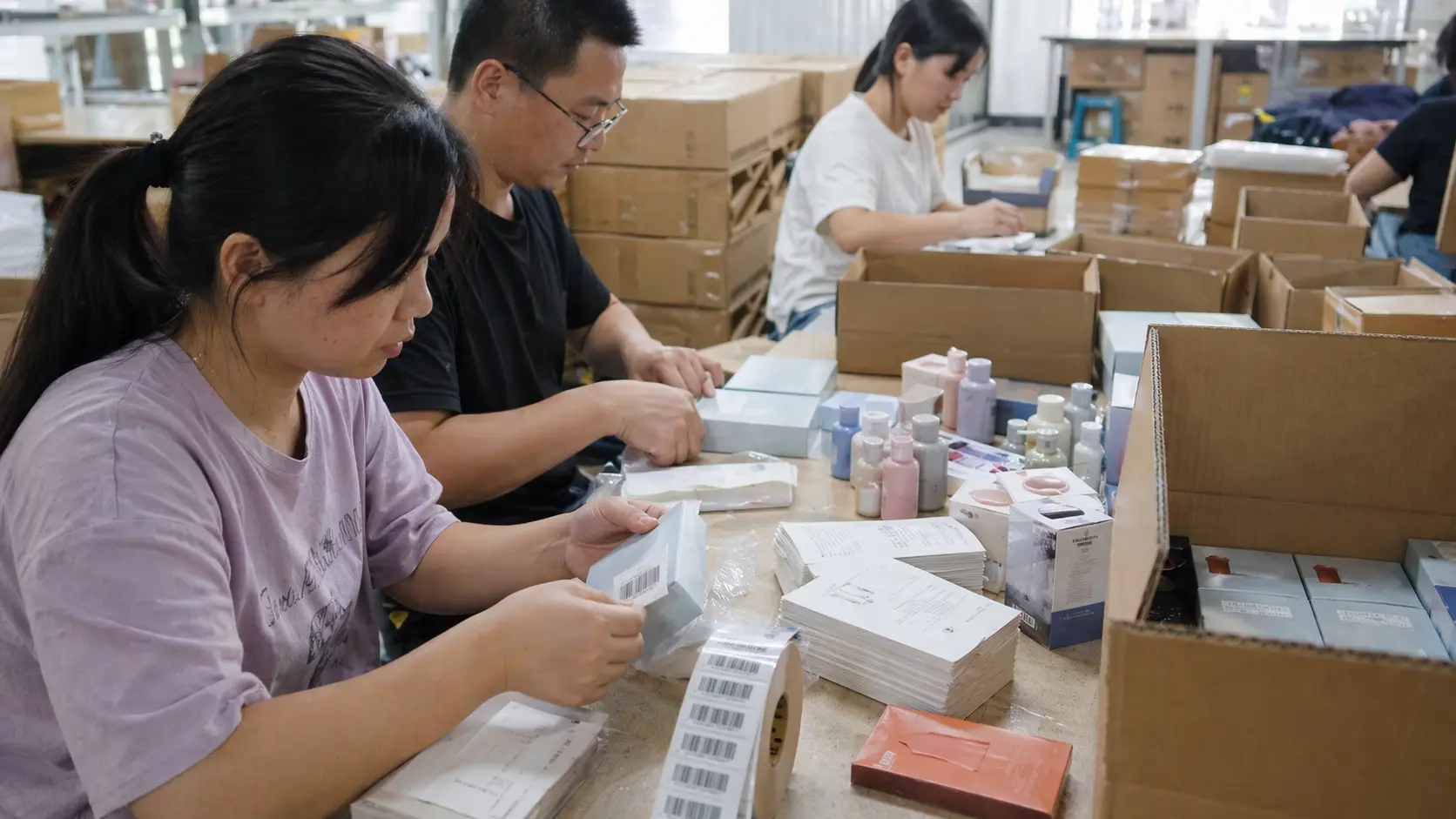 Packaging label barcode warning sticker and carton mark photo confirmation